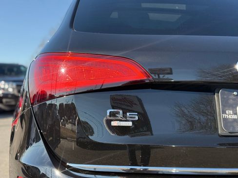 Used 2017 Audi Q5 2.0T Premium Plus w/ Technology Package image 9