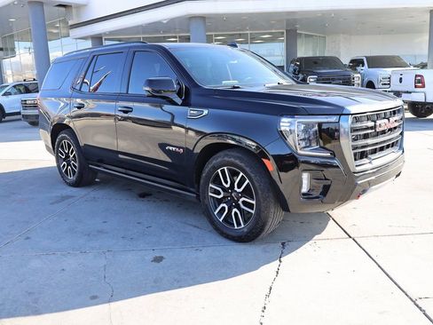 Used 2023 GMC Yukon AT4 w/ AT4 Premium Plus Package AWD/4WD image 8