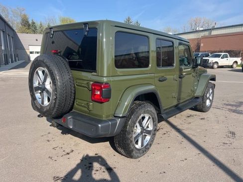 Used 2021 Jeep Wrangler Unlimited Sahara AWD/4WD image 5