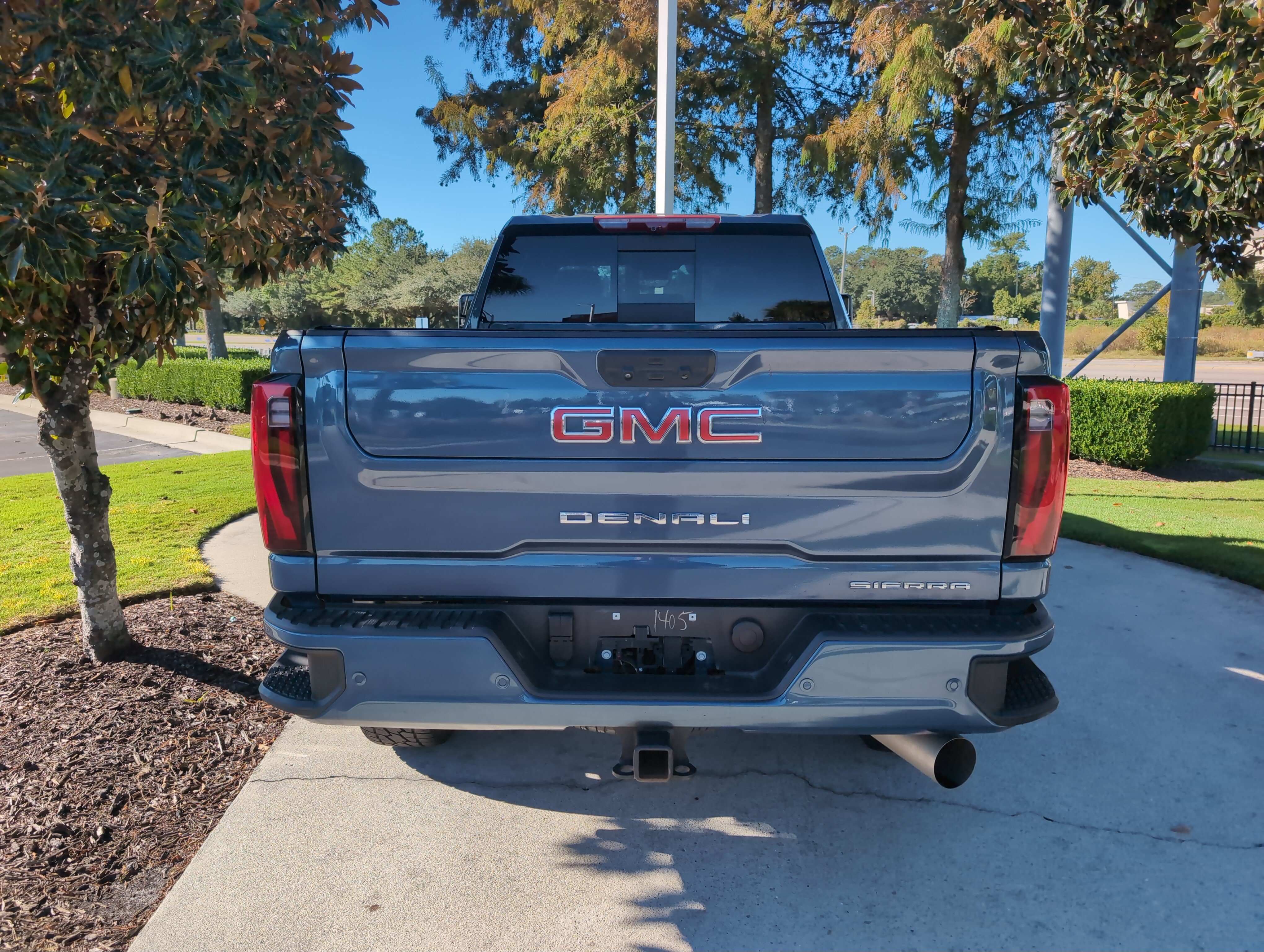 Used 2025 GMC Sierra 3500 Denali w/ Denali Reserve Package AWD/4WD image 9