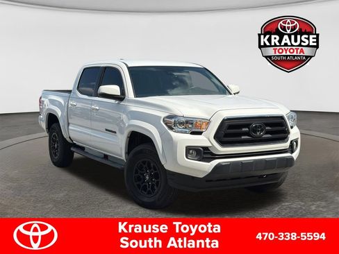 Used 2022 Toyota Tacoma SR5 w/ Technology Package RWD image 1