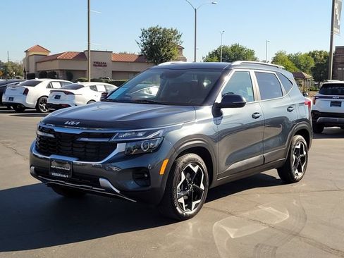 Certified 2025 Kia Seltos S FWD image 10