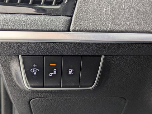 Used 2019 Kia Stinger Base image 13