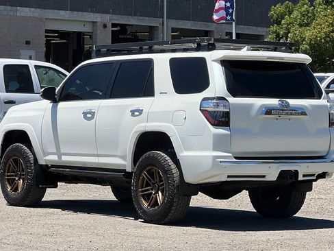 Used 2017 Toyota 4Runner Limited AWD/4WD image 6