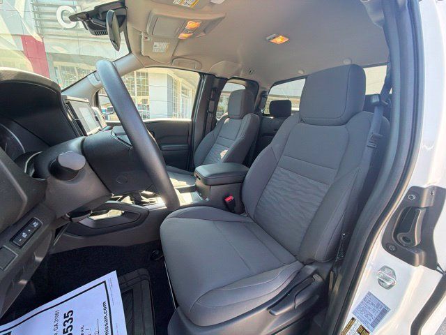 Used 2025 Nissan Frontier S RWD image 10
