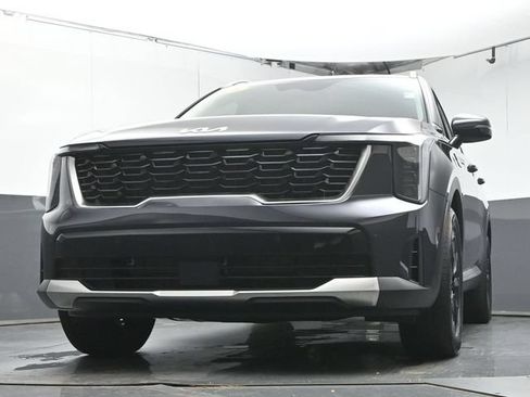 Used 2025 Kia Sorento S FWD image 32