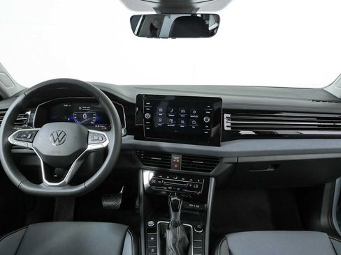 New 2026 Volkswagen Jetta SE FWD image 16