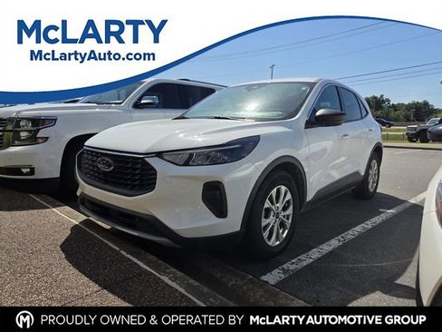 Certified 2023 Ford Escape Active w/ Tech Pack #1 FWD image 1