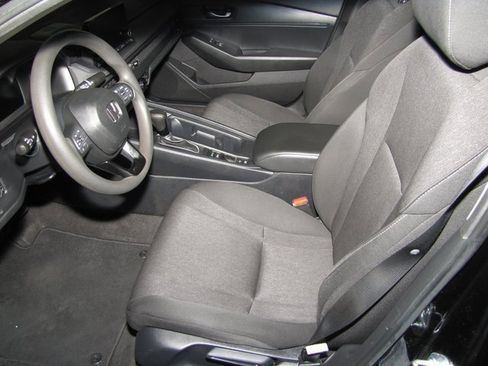 Used 2024 Honda Accord LX image 9