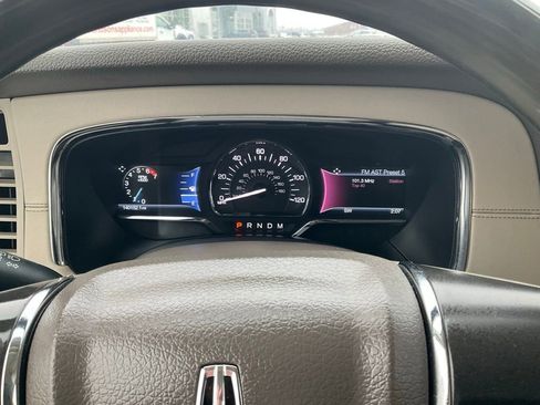 Used 2015 Lincoln Navigator 4WD image 10