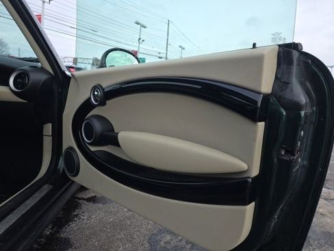 Used 2013 MINI Cooper Hardtop image 9