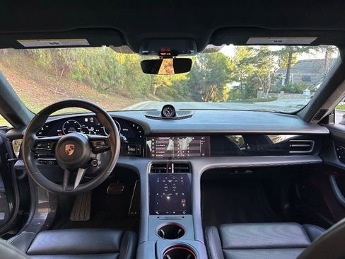 Used 2020 Porsche Taycan Turbo image 11