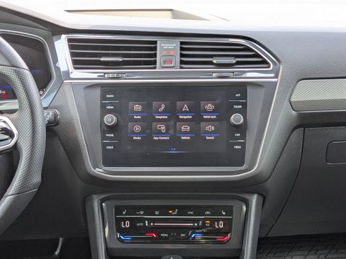 Used 2024 Volkswagen Tiguan SE R-Line image 19