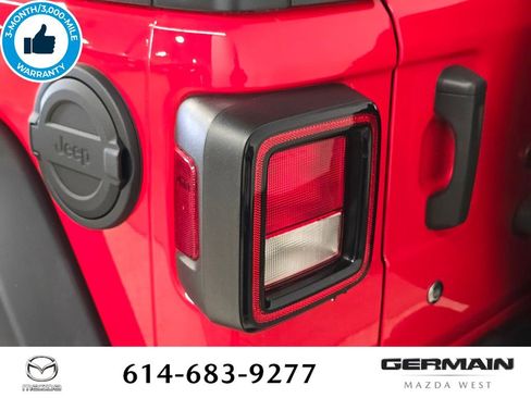 Used 2018 Jeep Wrangler Unlimited Sport S AWD/4WD image 18