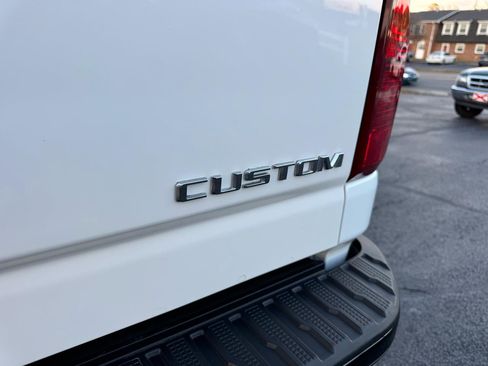 Used 2024 Chevrolet Silverado 2500 Custom w/ Custom Value Package RWD image 9