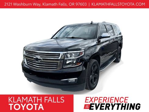 Used 2020 Chevrolet Suburban Premier AWD/4WD image 1