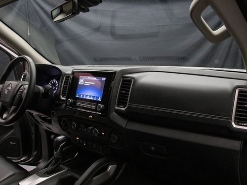 Used 2024 Nissan Frontier SL w/ Technology Package image 16