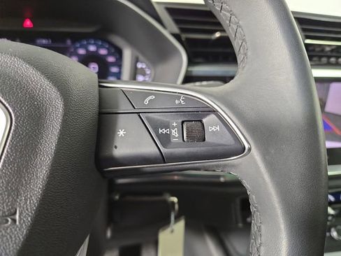 Used 2025 Audi Q3 2.0T Premium image 23