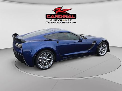 Used 2018 Chevrolet Corvette Z06 RWD image 3