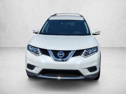 Used 2015 Nissan Rogue SV w/ SV Premium Package FWD image 2