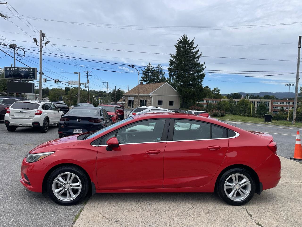 Used 2018 Chevrolet Cruze LT FWD image 11