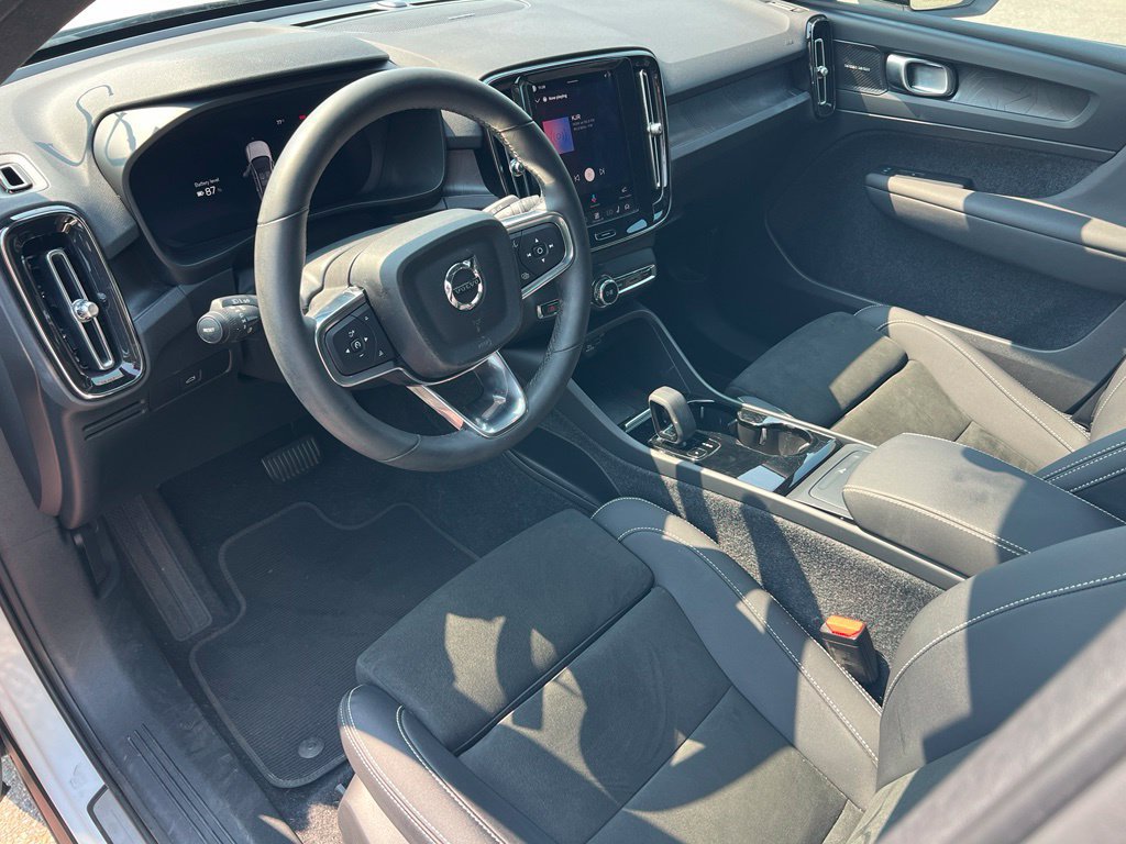 Used 2023 Volvo C40 P8 Recharge Ultimate AWD/4WD image 17