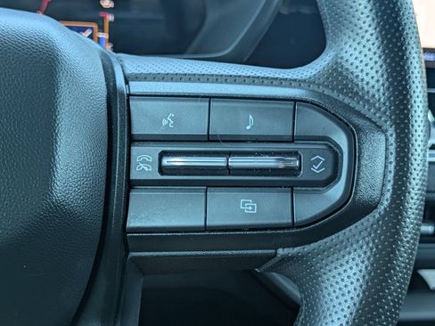 Used 2023 Chevrolet Colorado Trail Boss w/ Technology Package AWD/4WD image 25