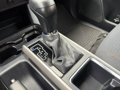 Used 2017 Toyota Tacoma SR5 w/ Tow Package RWD image 30