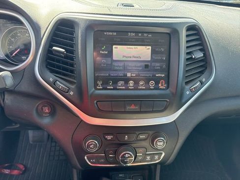 Used 2014 Jeep Cherokee Limited w/ Luxury Group AWD/4WD image 10