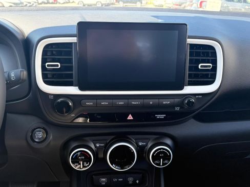 New 2026 Hyundai Venue SEL image 17