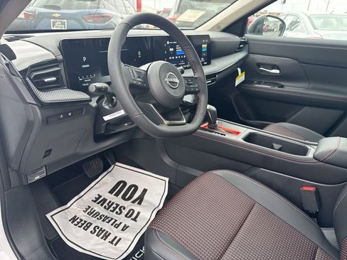 New 2026 Nissan Kicks SR w/ SR Premium Package AWD/4WD image 13