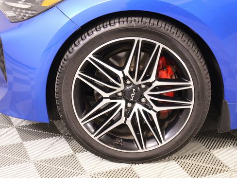 Used 2022 Kia Stinger GT1 RWD image 19