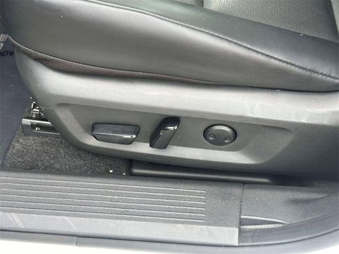 Certified 2023 Nissan Rogue SV w/ SV Premium Package image 19