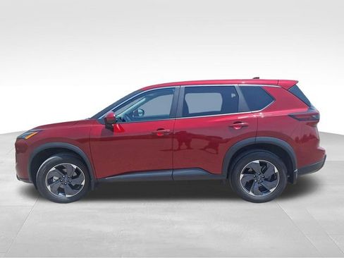 Certified 2026 Nissan Rogue SV FWD image 5