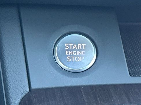 Used 2023 Audi Q5 2.0T Premium w/ Convenience Package image 58