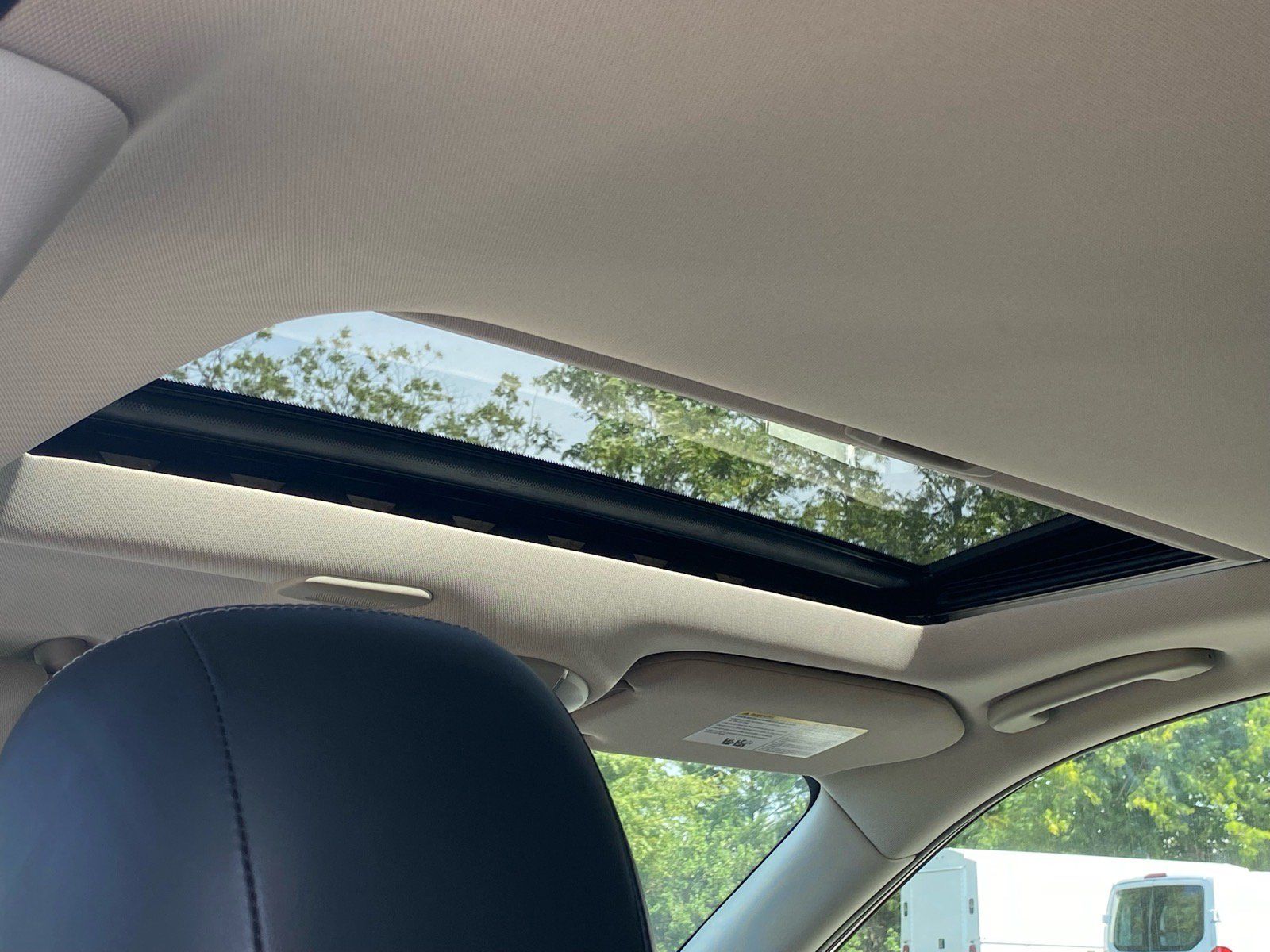 Used 2018 INFINITI QX60 FWD w/ Premium Plus Package image 22