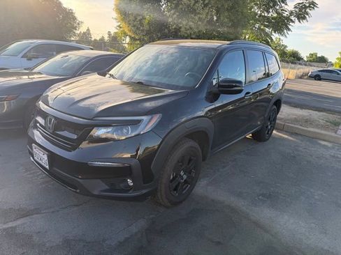 Used 2022 Honda Pilot TrailSport image 1