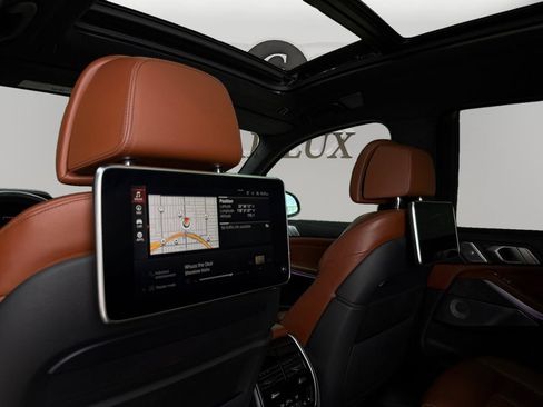 Used 2019 BMW X7 xDrive50i w/ Dynamic Handling Package AWD/4WD image 25