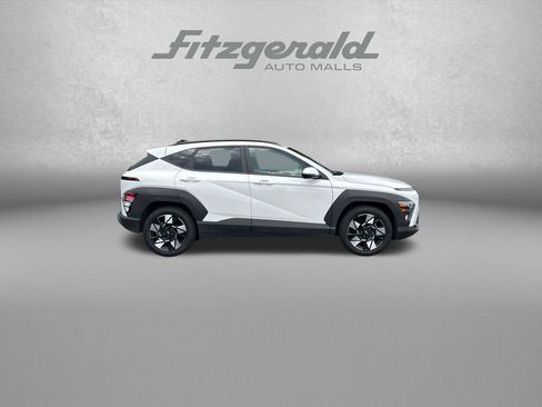 Used 2025 Hyundai Kona SEL FWD image 9