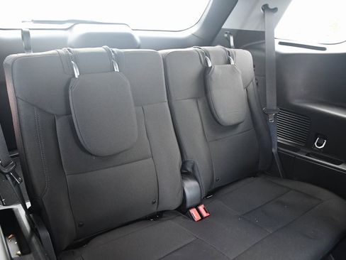 Used 2023 Ford Explorer XLT w/ Class IV Trailer Tow Package image 18