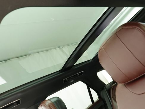 Used 2023 Land Rover Range Rover Sport SE Dynamic image 13