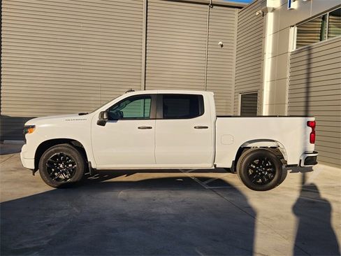 Used 2024 Chevrolet Silverado 1500 Custom image 5