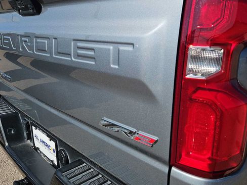 Used 2023 Chevrolet Silverado 1500 ZR2 w/ Technology Package AWD/4WD image 23