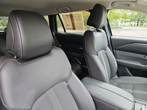 Used 2025 MAZDA CX-50 AWD 2.5 S w/ Preferred Package image 11