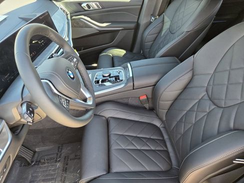 New 2026 BMW X5 xDrive50e image 14
