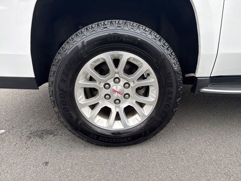 Used 2020 GMC Yukon XL SLT image 9