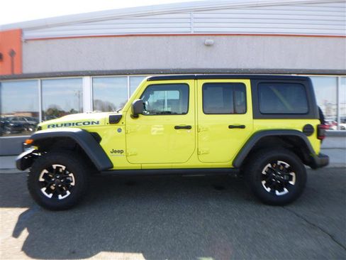Used 2024 Jeep Wrangler Unlimited Rubicon 4xe AWD/4WD image 2