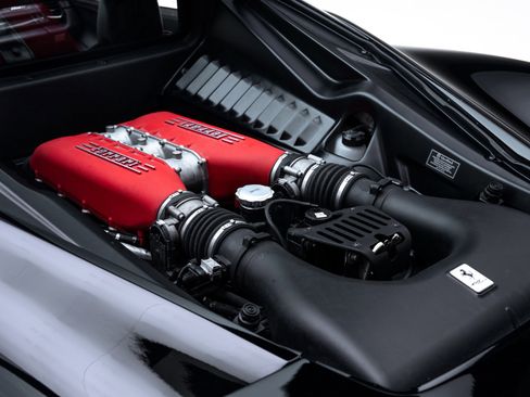 Used 2010 Ferrari 458 Italia Coupe image 32