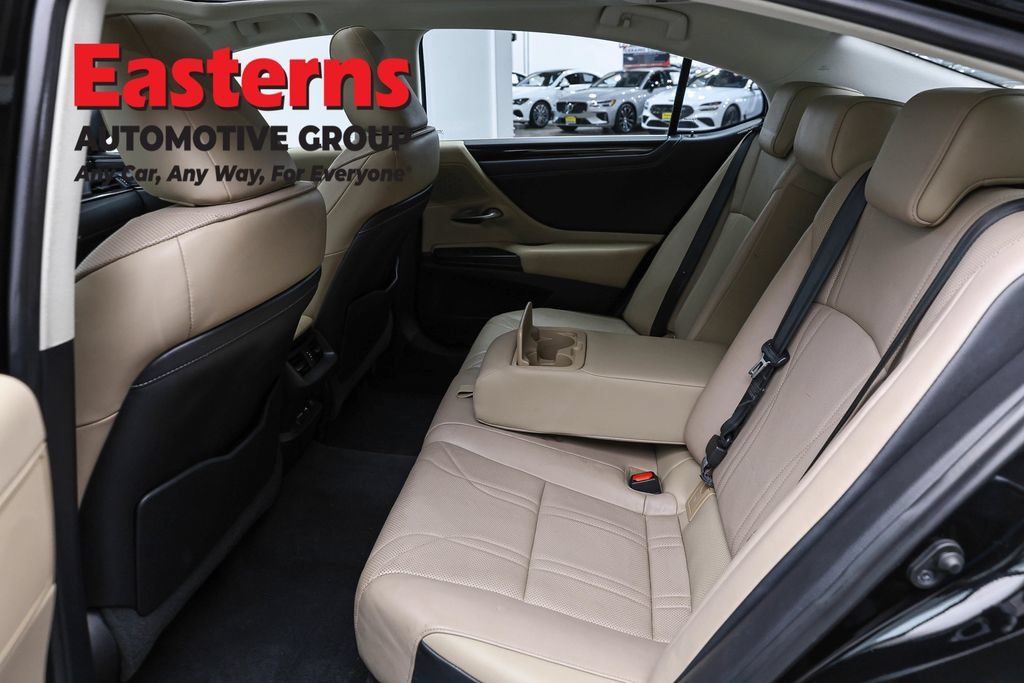 Used 2020 Lexus ES 350 w/ Accessory Package FWD image 26