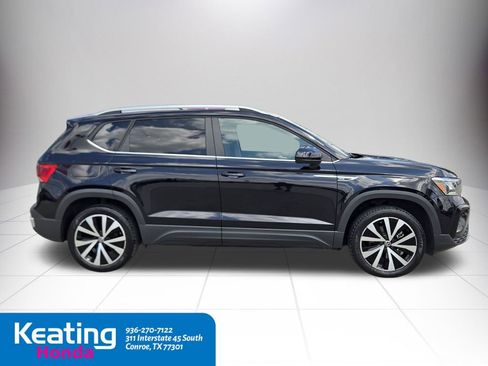 Used 2023 Volkswagen Taos SE image 9